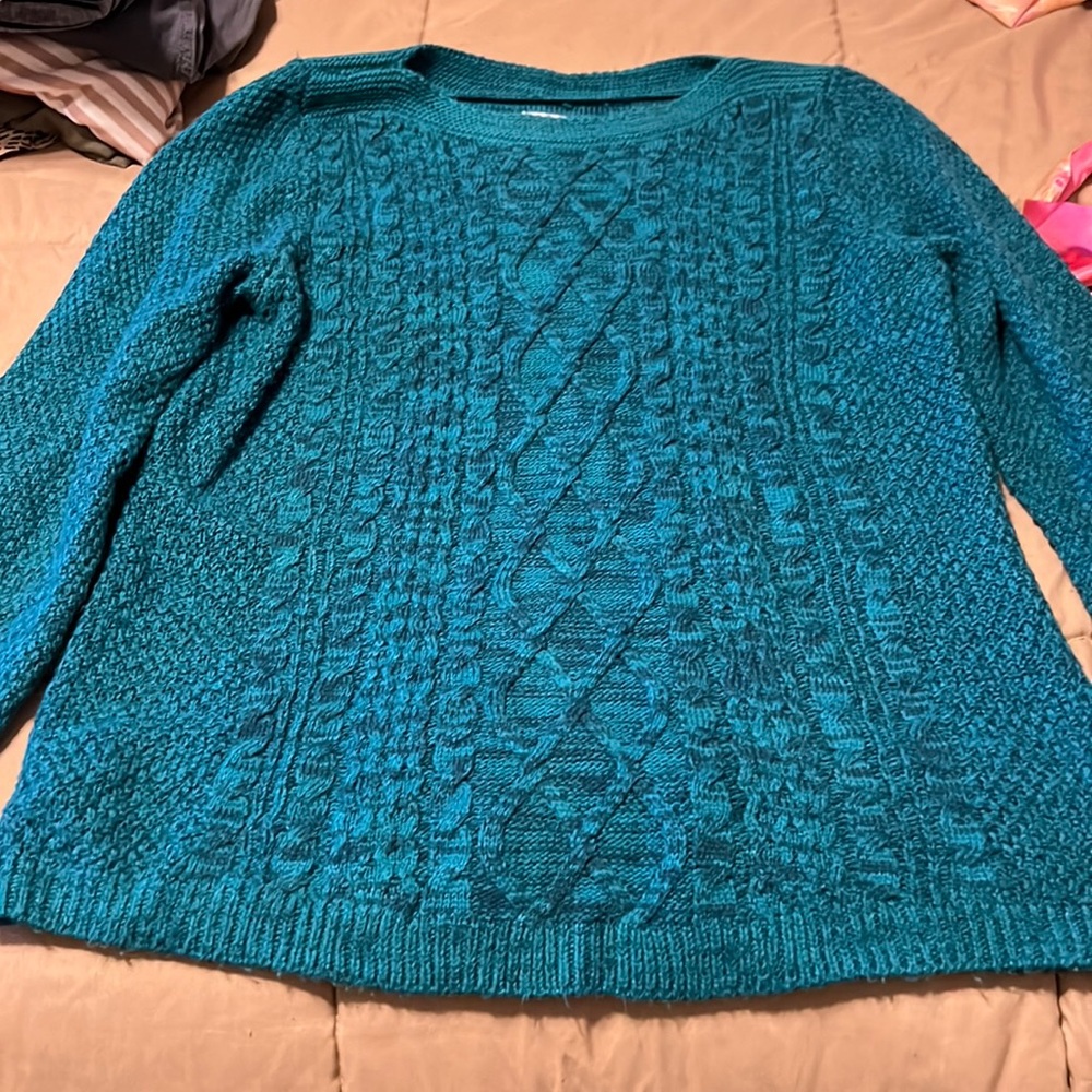 Croft and Barrow emerald sweater. Size M.